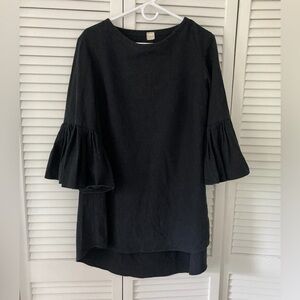 Women's ESQUE Black Pullover Constructed Butterfly Sleeve Blouse Size  Medium